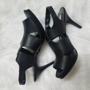 Black Heels / Pumps Simply Vera Wang NWT 9M